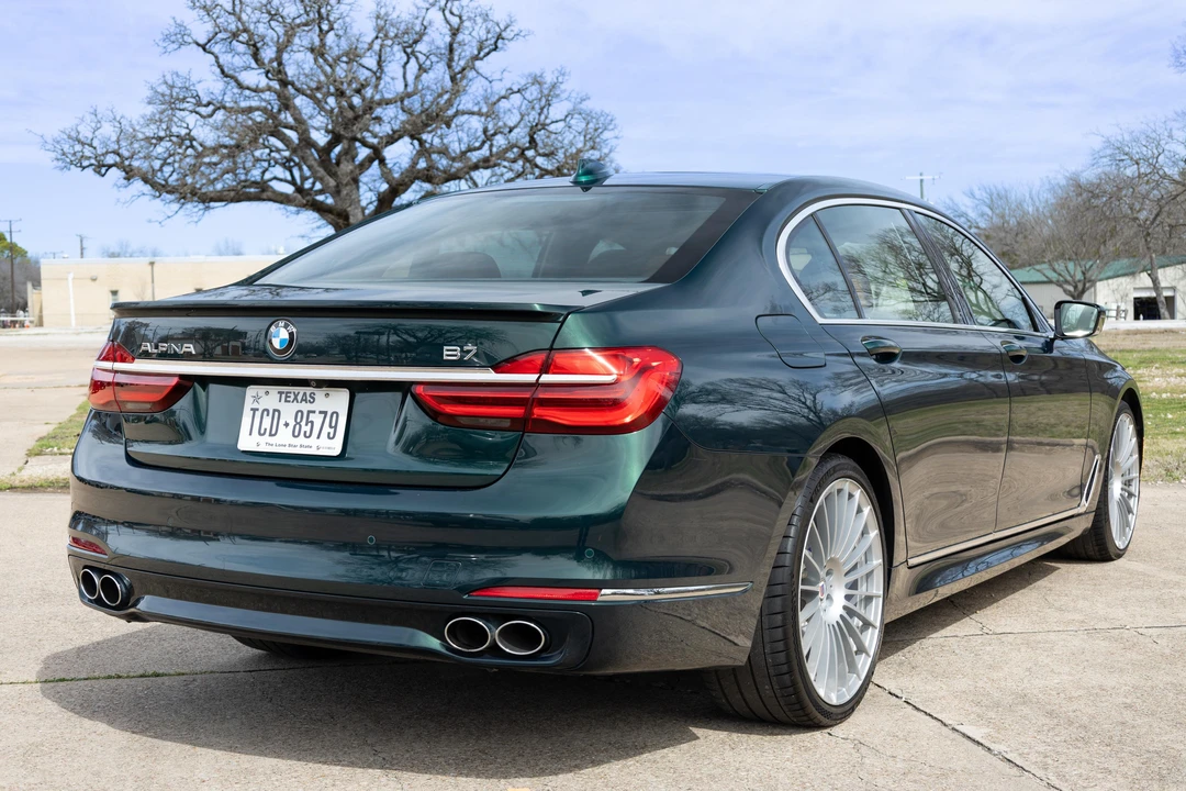 2017 BMW Alpina B7 - Image 7 of 31