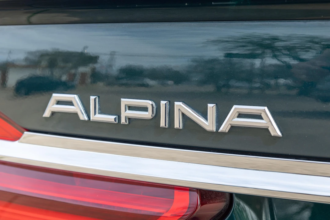 2017 BMW Alpina B7 - Image 26 of 31