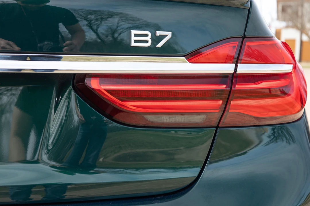 2017 BMW Alpina B7 - Image 30 of 31