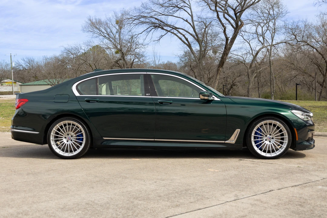 2017 BMW Alpina B7 - Image 8 of 31