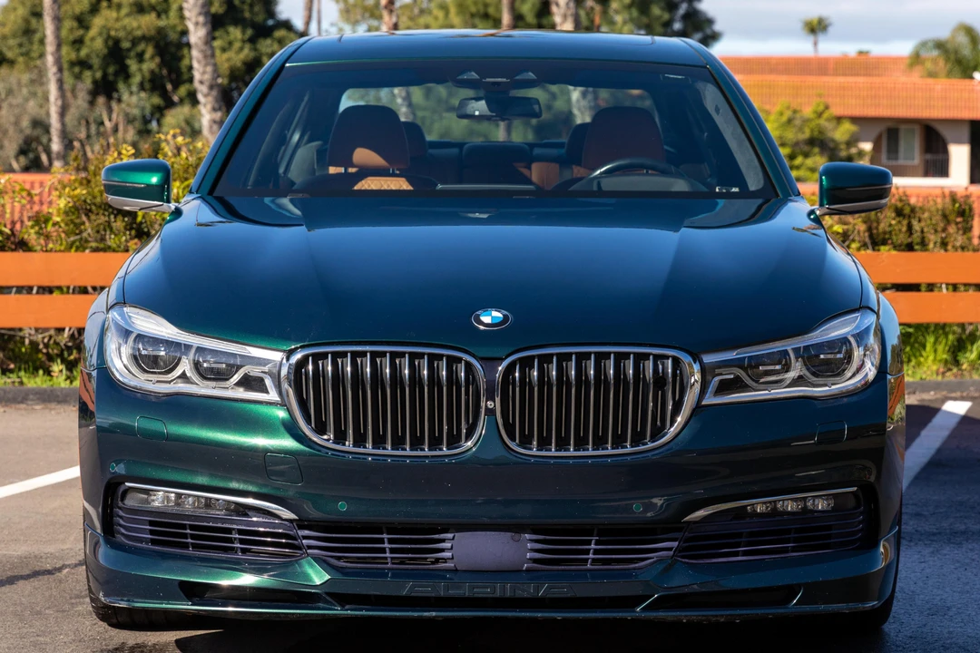 2017 BMW Alpina B7 - Image 2 of 31