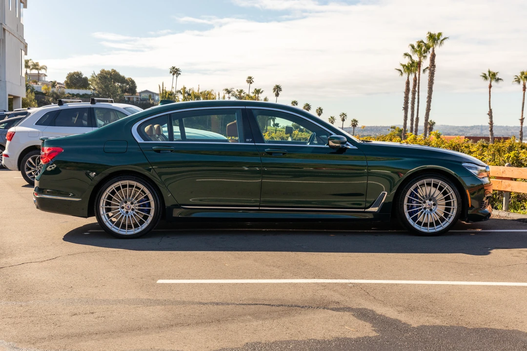 2017 BMW Alpina B7 - Image 20 of 31