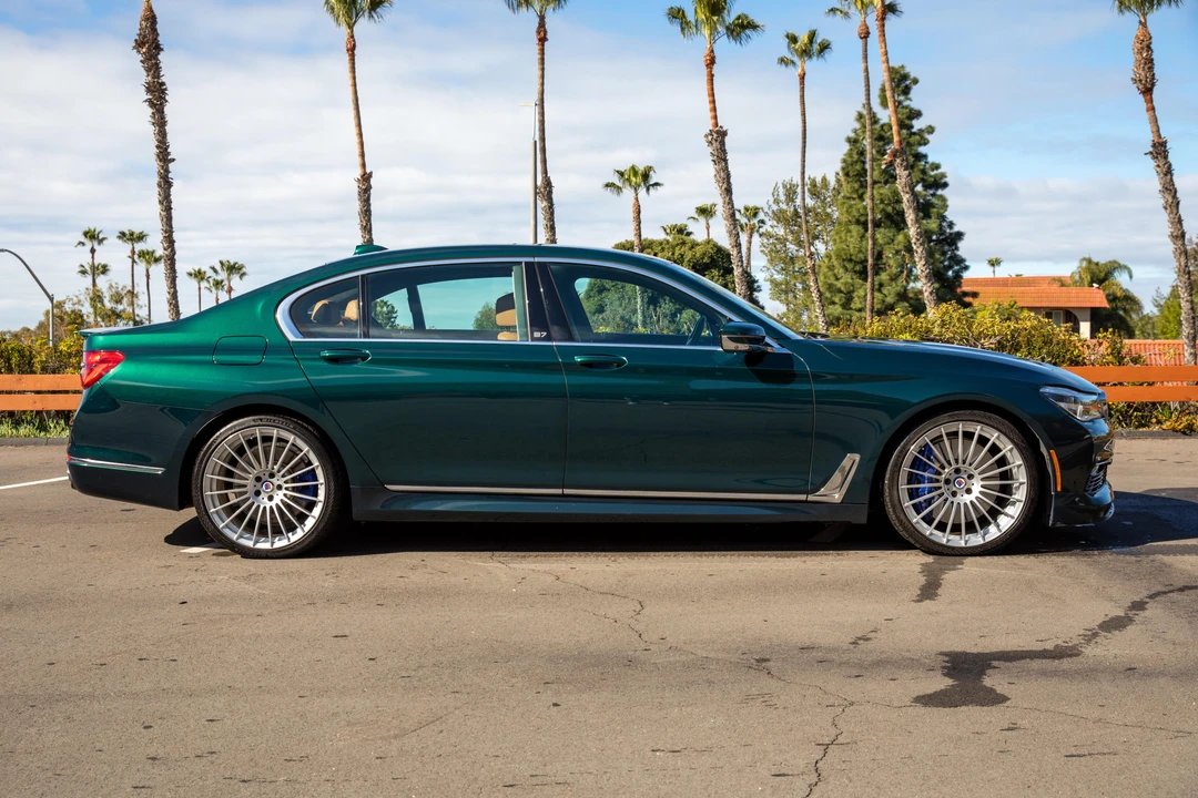 2017 BMW Alpina B7 - Image 19 of 31