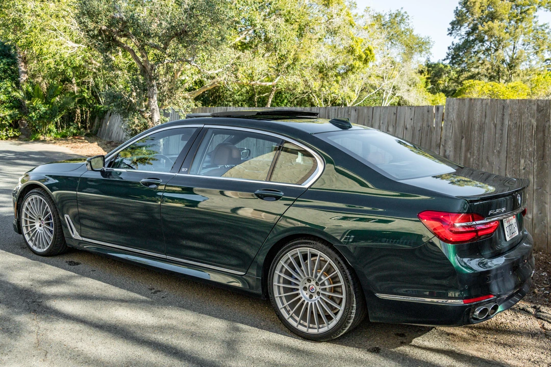 2017 BMW Alpina B7 - Image 14 of 31