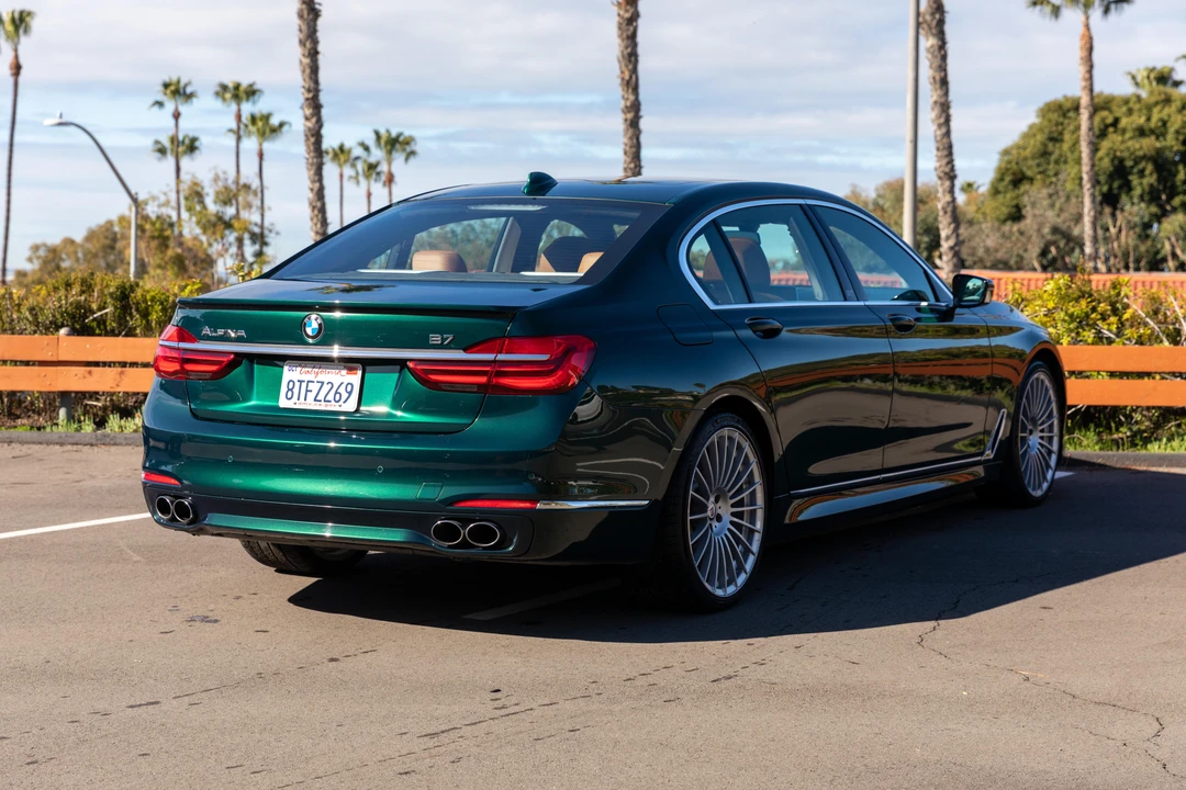 2017 BMW Alpina B7 - Image 18 of 31