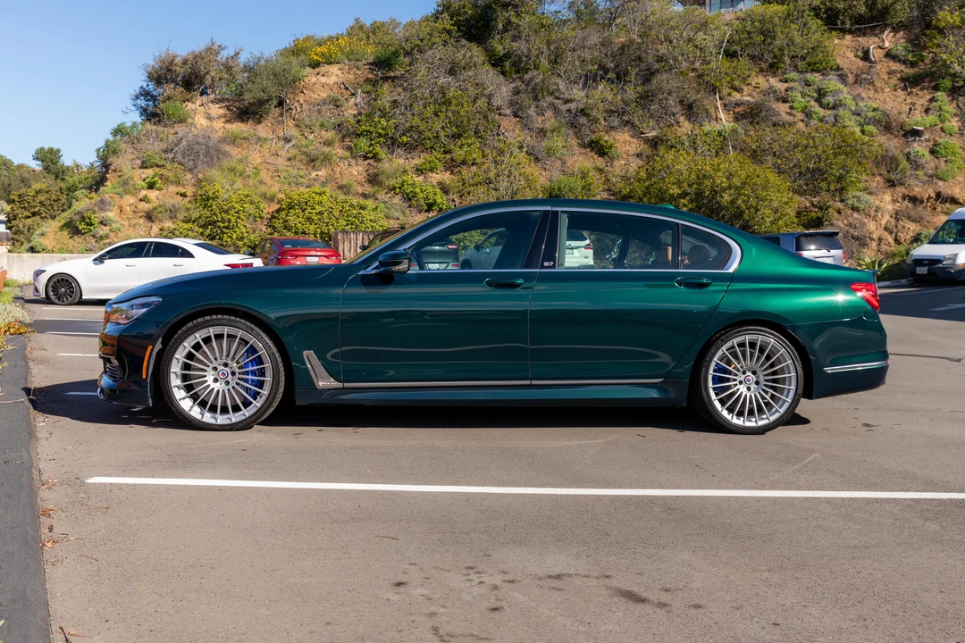 2017 BMW Alpina B7 - Image 12 of 31