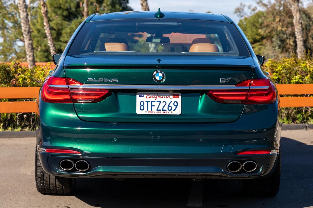 2017 BMW Alpina B7 - Image 5 of 31