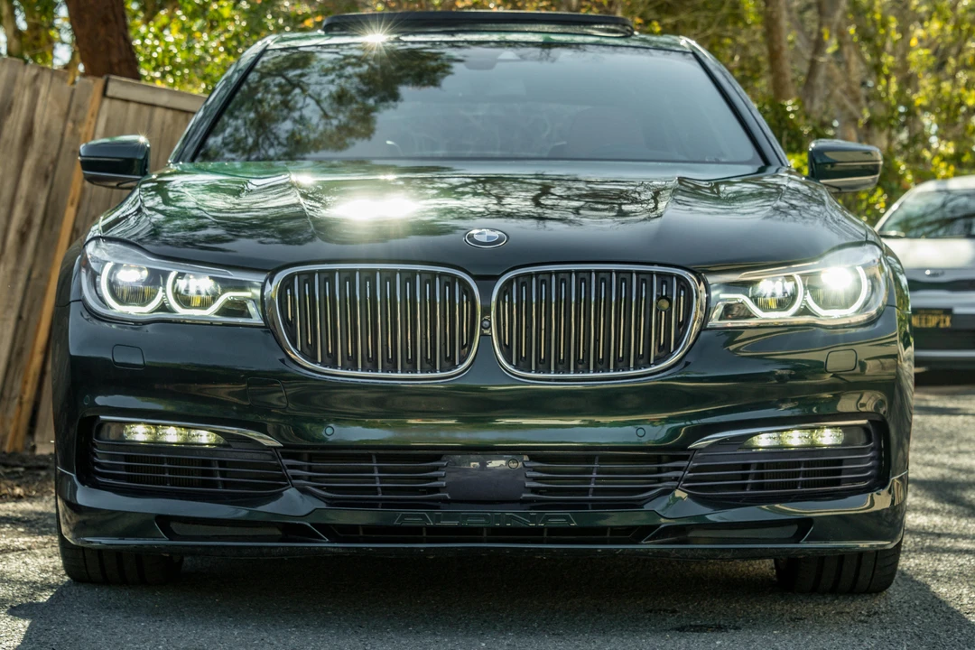 2017 BMW Alpina B7 - Image 8 of 31
