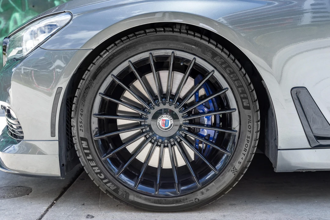 2017 BMW G11/G12 7 Series - Image 30 of 31