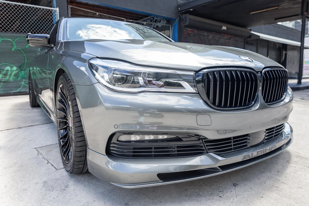 2017 BMW Alpina B7 - Image 9 of 31