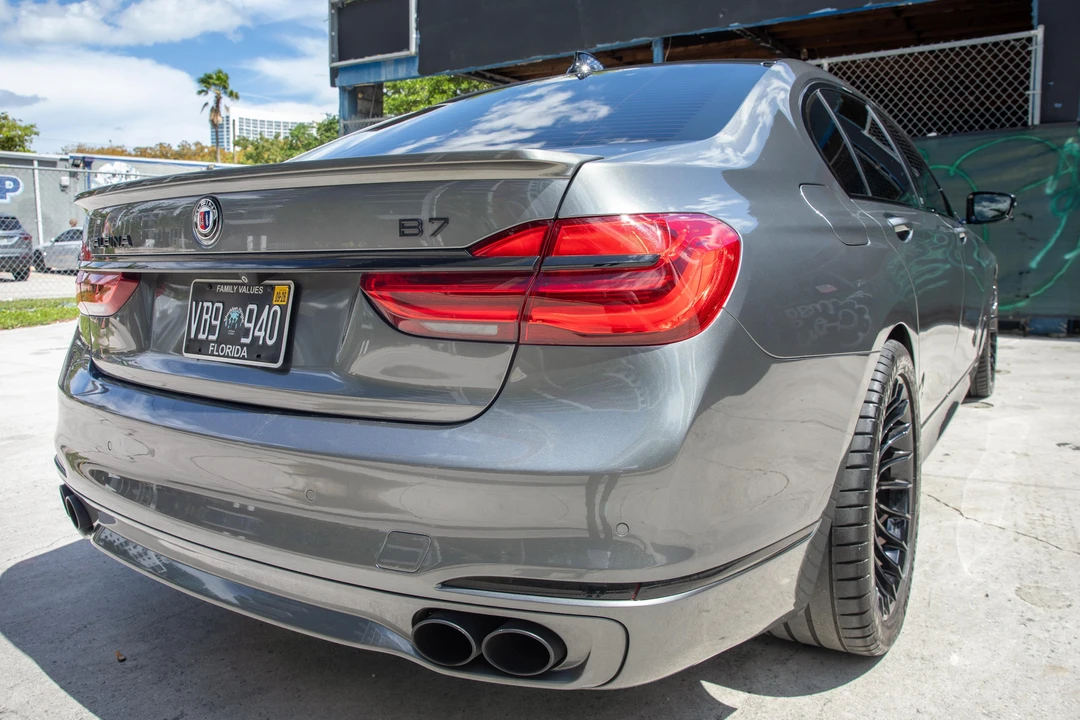 2017 BMW Alpina B7 - Image 28 of 31