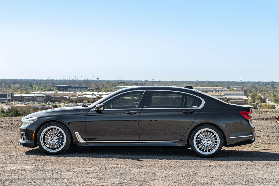 2017 BMW Alpina B7 - Image 6 of 31
