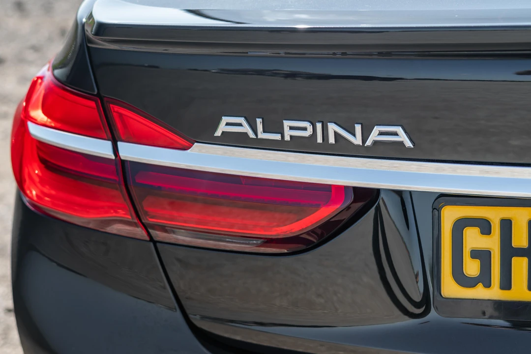2017 BMW Alpina B7 - Image 18 of 31
