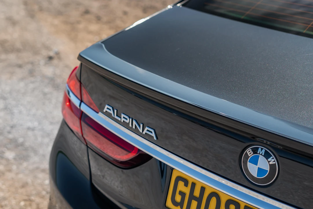 2017 BMW Alpina B7 - Image 20 of 31