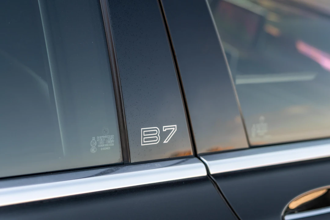 2017 BMW Alpina B7 - Image 28 of 31