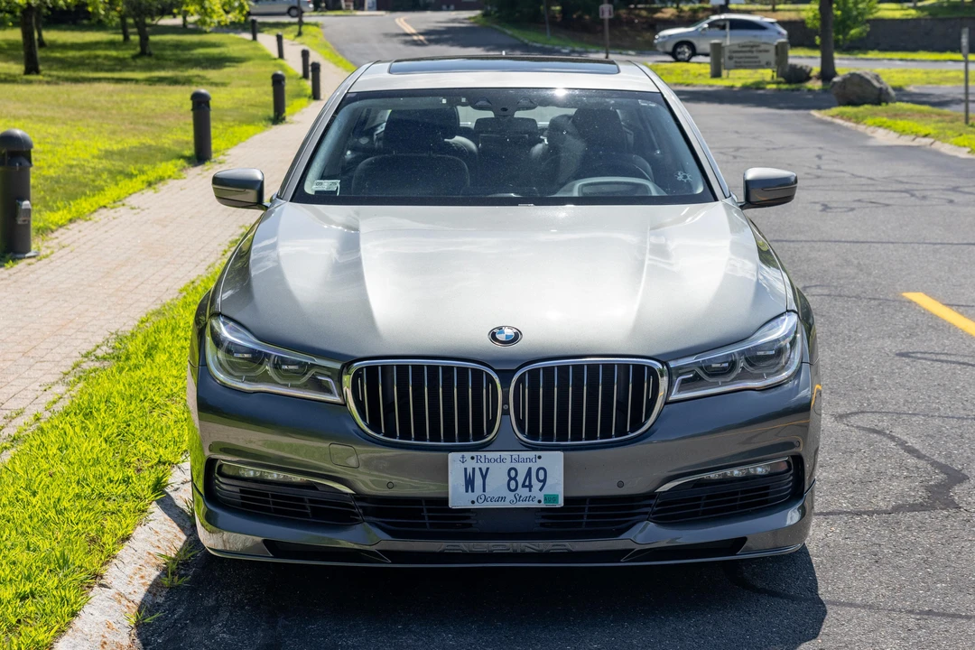 2017 BMW Alpina B7 - Image 2 of 31