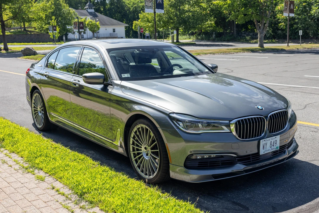 2017 BMW Alpina B7 - Image 6 of 31