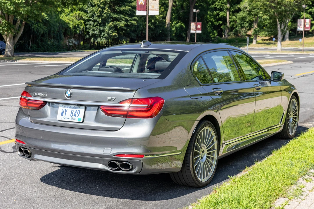 2017 BMW Alpina B7 - Image 4 of 31
