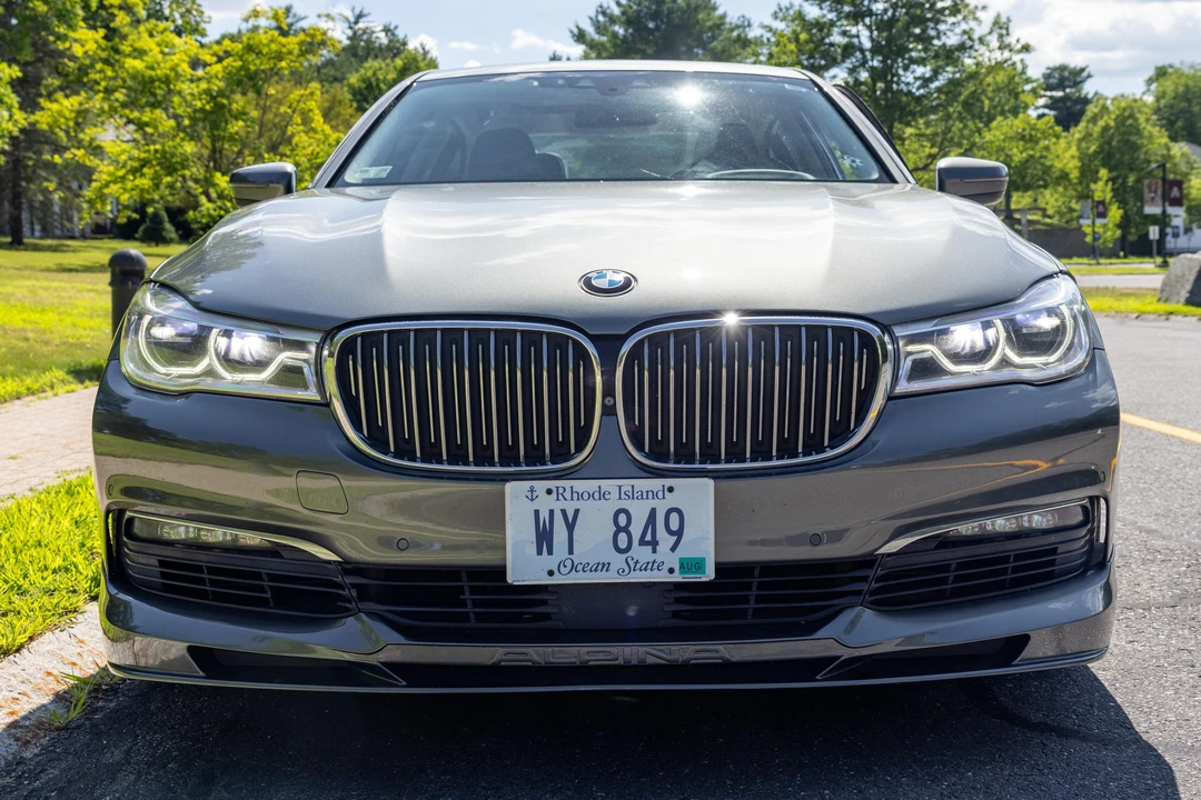 2017 BMW Alpina B7 - Image 9 of 31