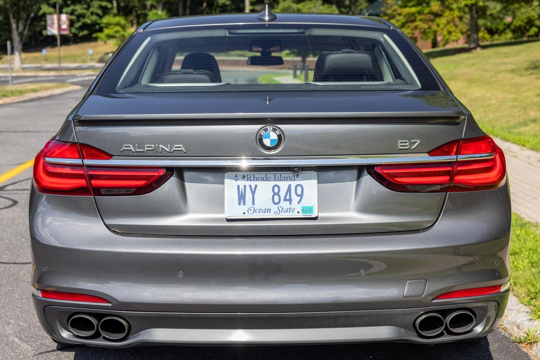 2017 BMW Alpina B7 - Image 12 of 31