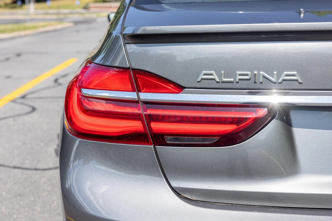 2017 BMW Alpina B7 - Image 13 of 31