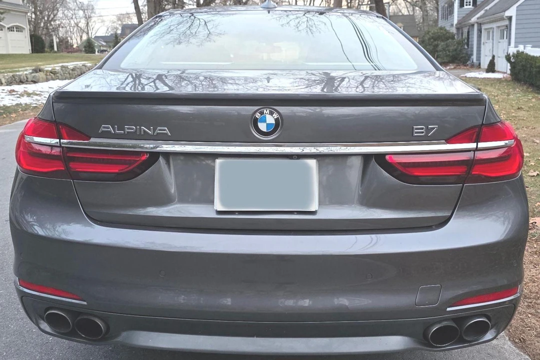 2017 BMW Alpina B7 - Image 5 of 31