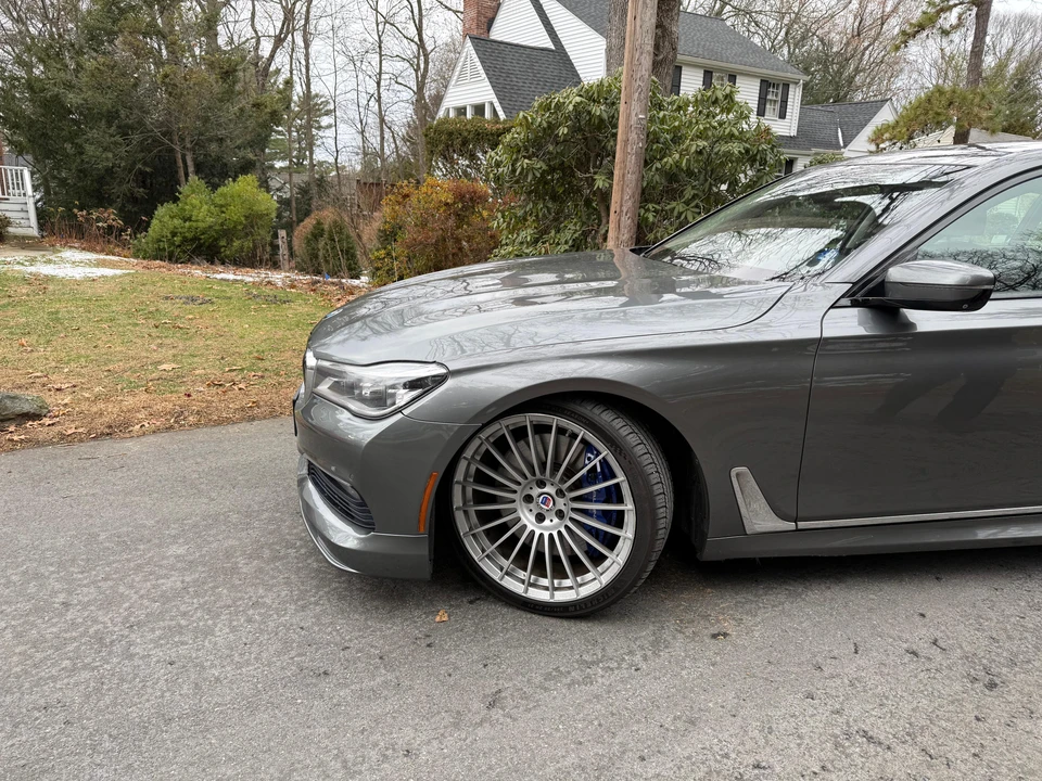 2017 BMW Alpina B7 - Image 15 of 31
