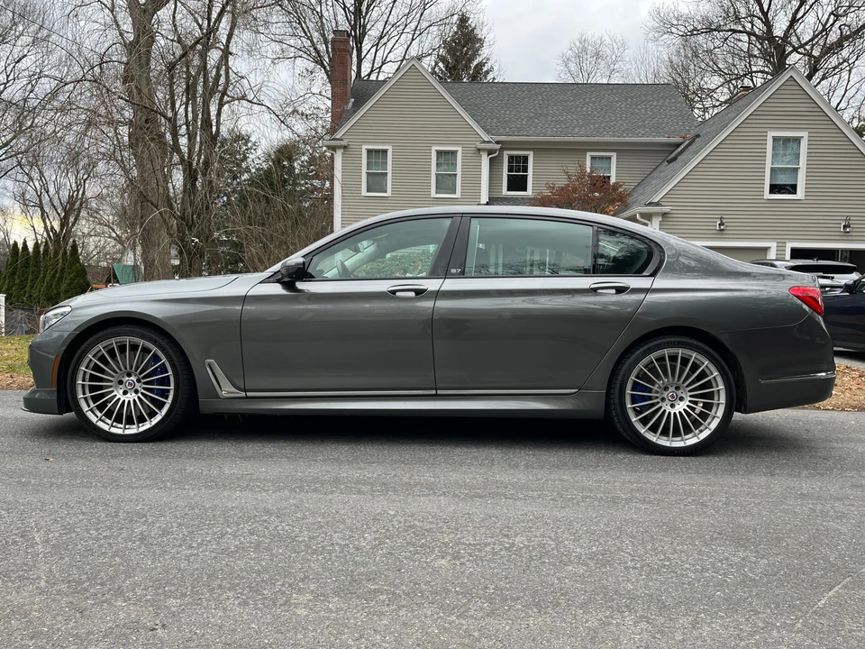 2017 BMW Alpina B7 - Image 7 of 31