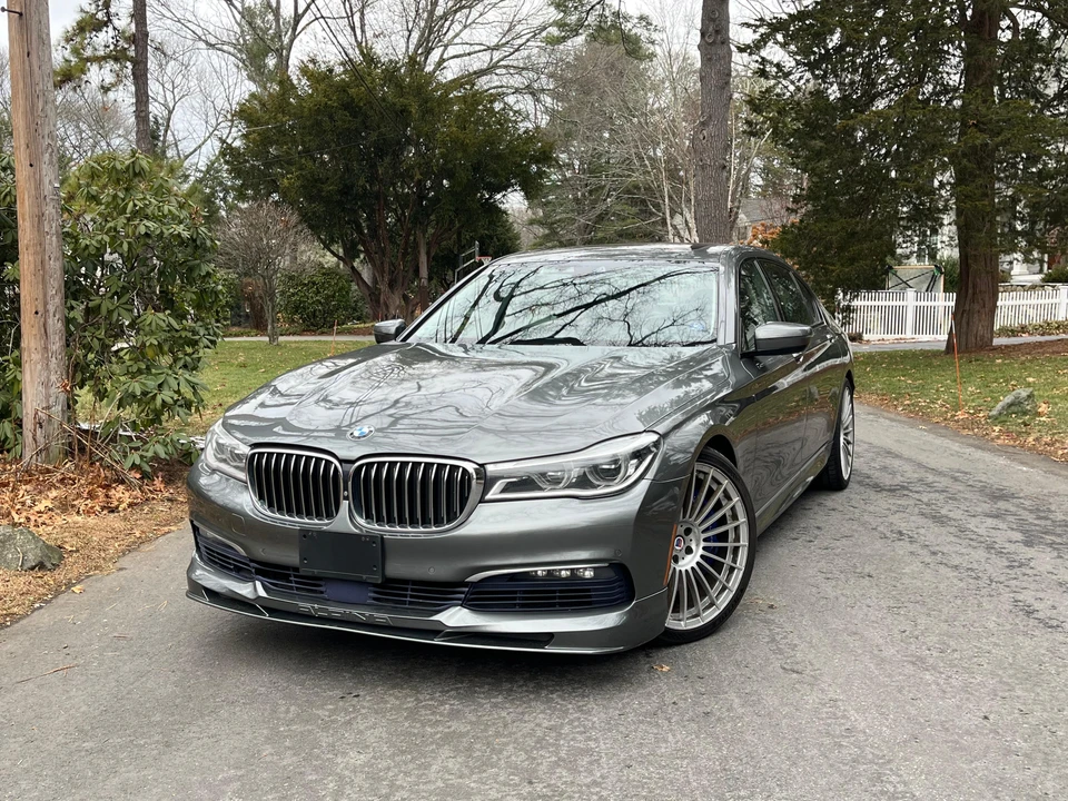 2017 BMW Alpina B7 - Image 6 of 31