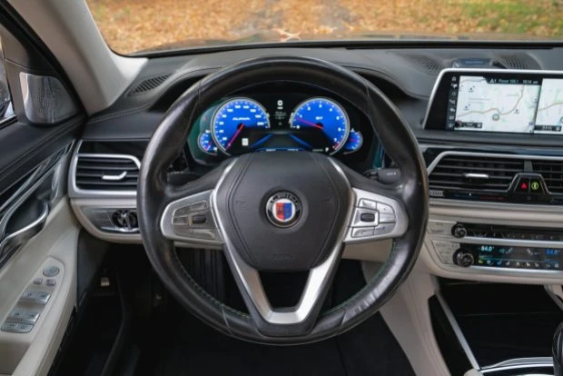 2017 BMW Alpina B7 - Image 5 of 7