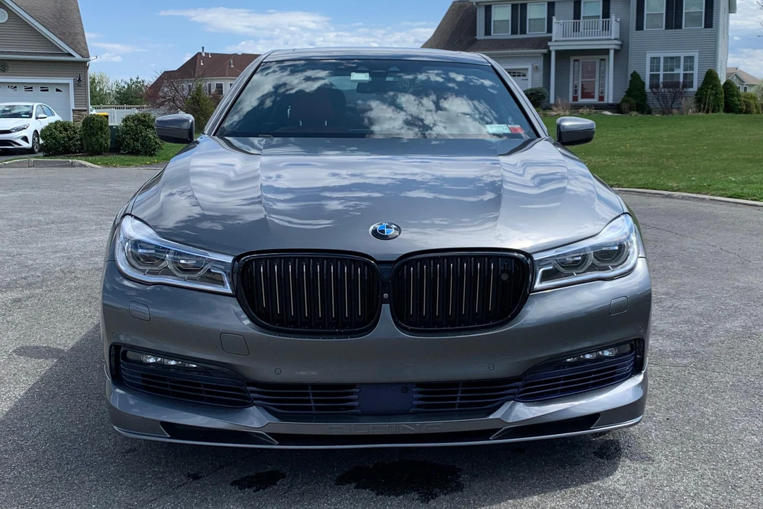 2017 BMW Alpina B7 - Image 2 of 31