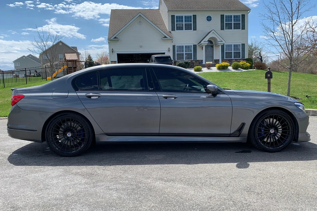 2017 BMW Alpina B7 - Image 3 of 31