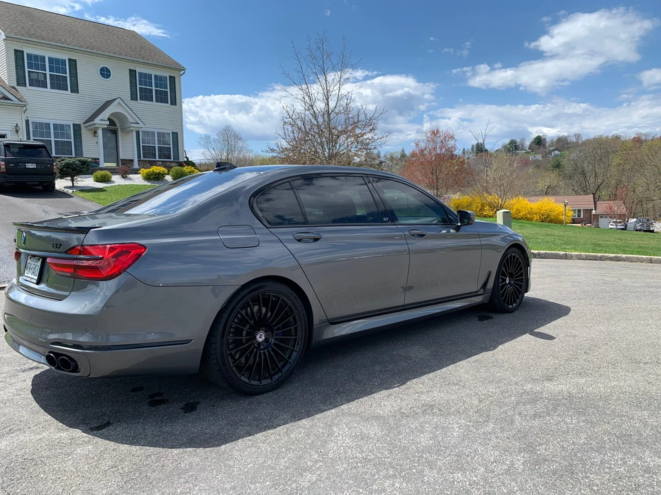 2017 BMW Alpina B7 - Image 15 of 31