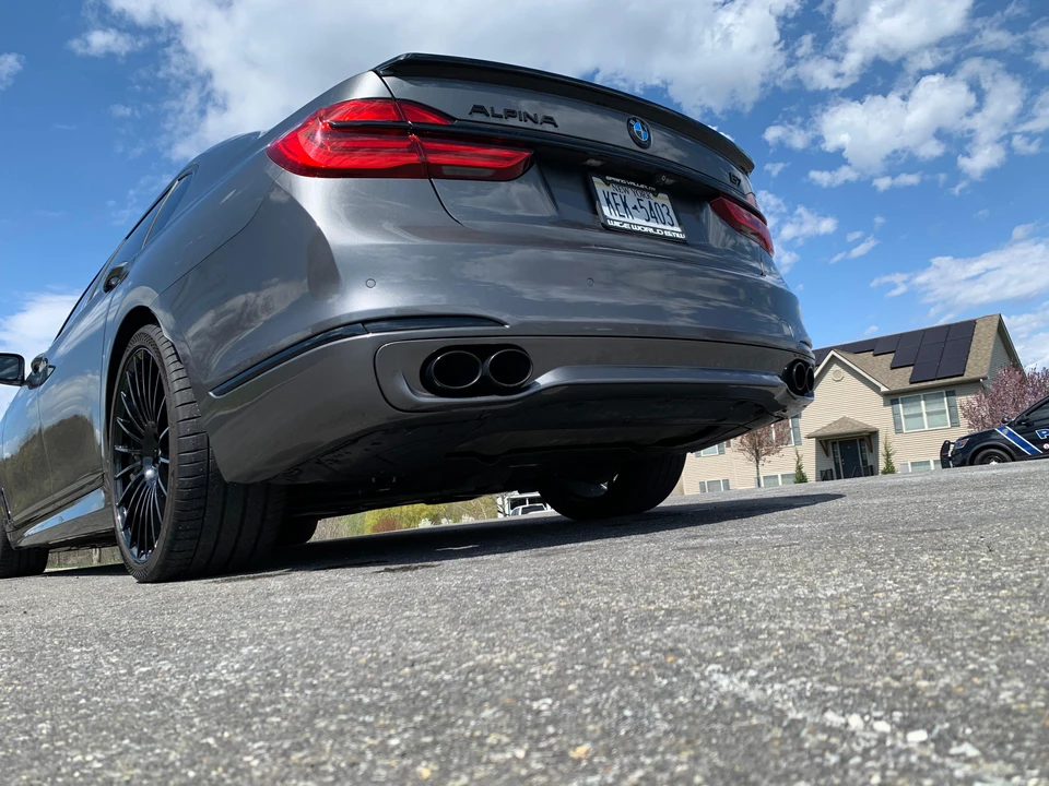 2017 BMW Alpina B7 - Image 29 of 31