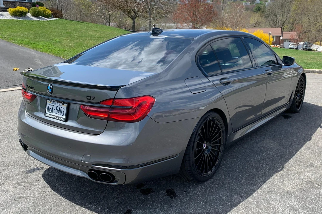 2017 BMW Alpina B7 - Image 4 of 31