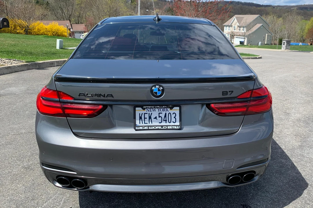 2017 BMW Alpina B7 - Image 5 of 31