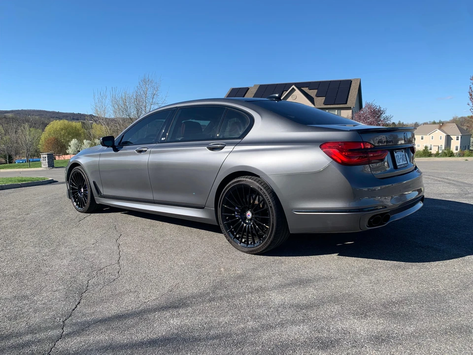 2017 BMW Alpina B7 - Image 11 of 31