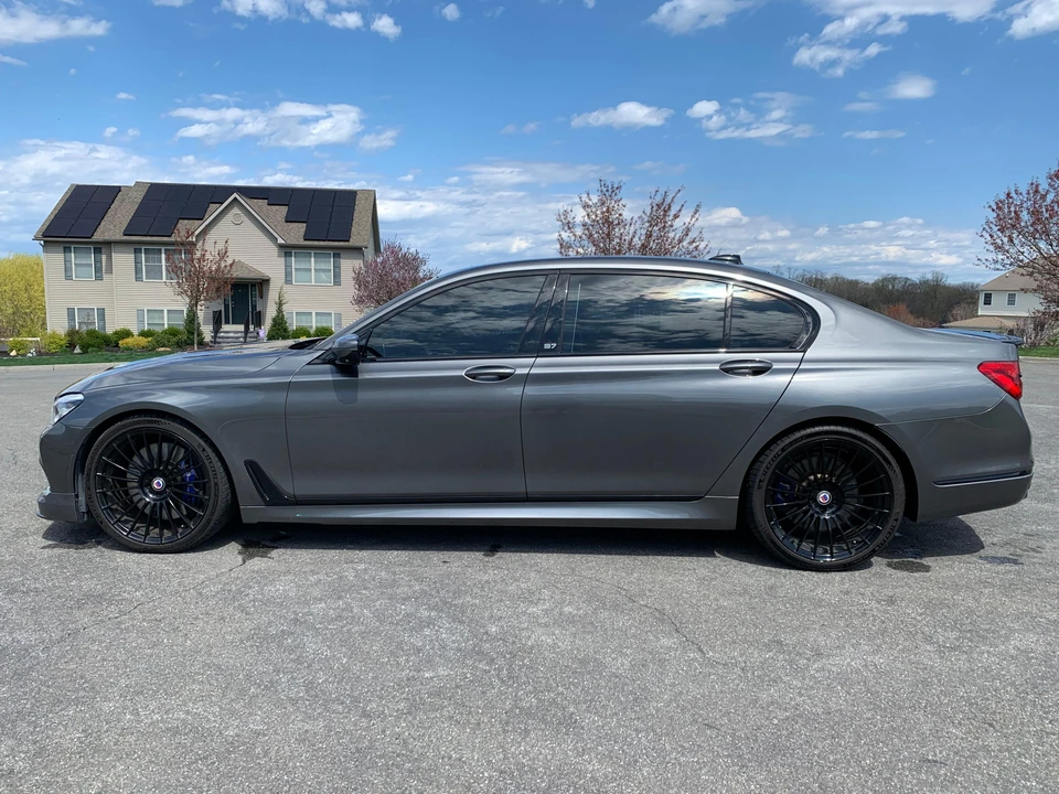 2017 BMW Alpina B7 - Image 10 of 31