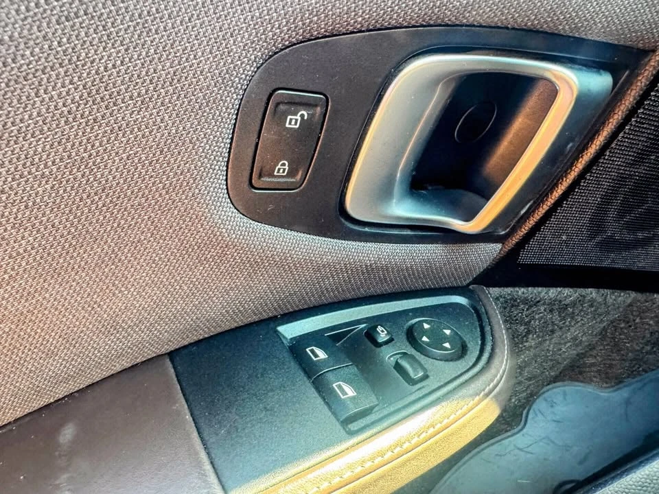 2017 BMW i3 - Image 7 of 20