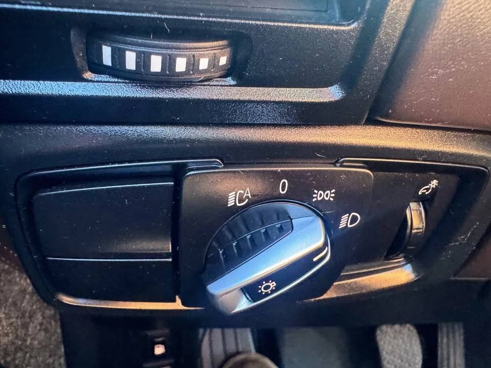 2017 BMW i3 - Image 10 of 20