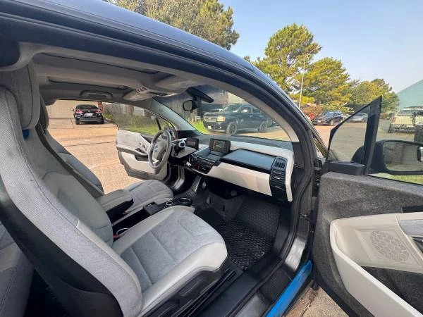 2017 BMW i3 - Image 12 of 15