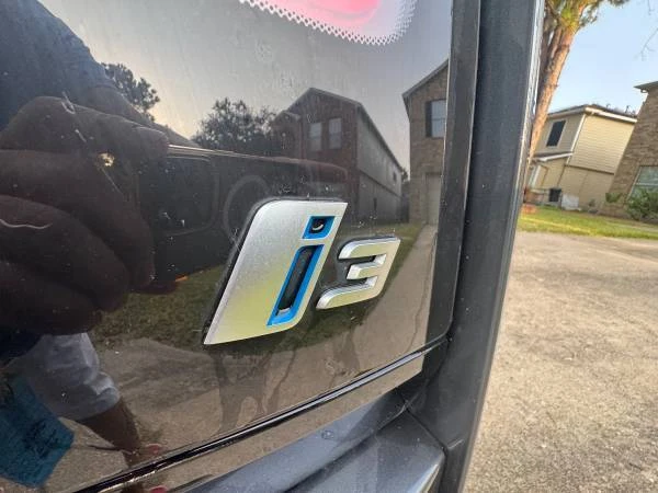 2017 BMW i3 - Image 9 of 15
