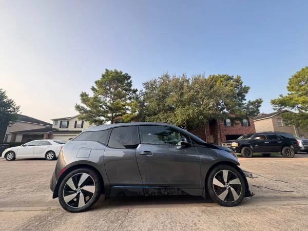 2017 BMW i3 - Image 2 of 15
