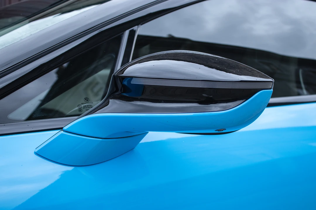 2017 BMW i8 - Image 28 of 31