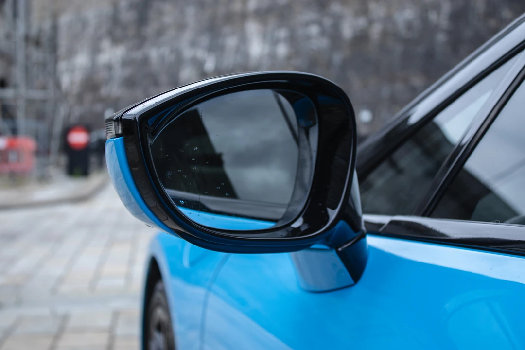 2017 BMW i8 - Image 29 of 31