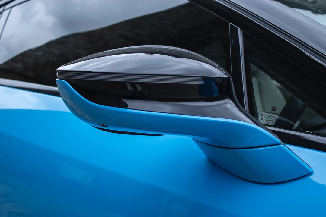 2017 BMW i8 - Image 30 of 31