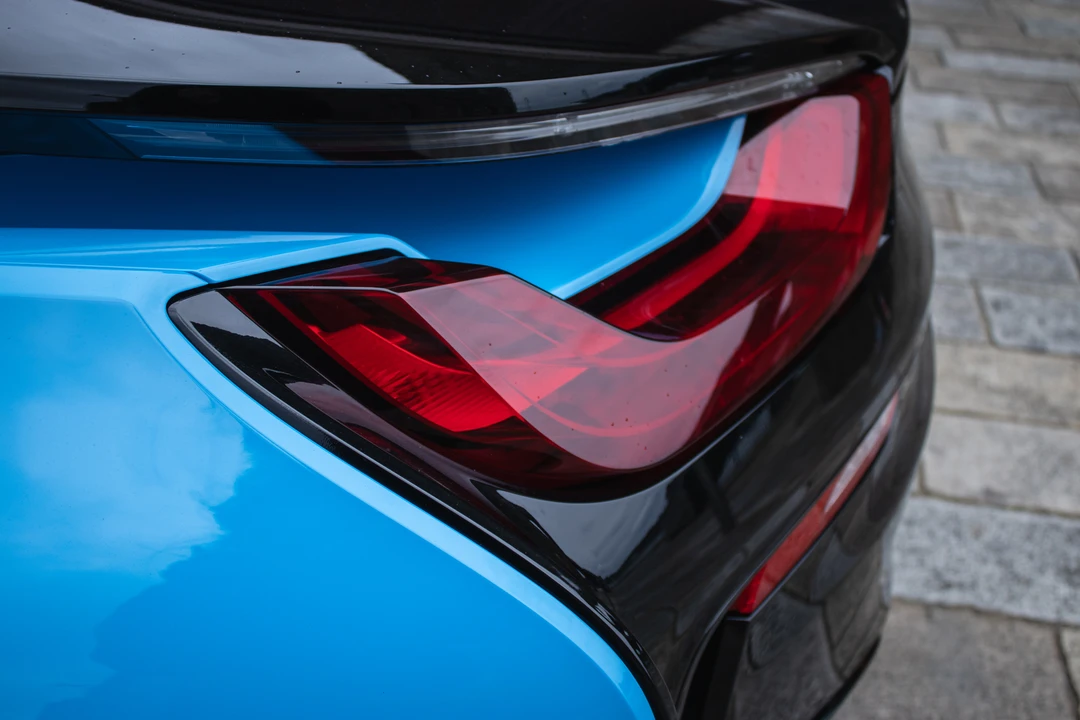 2017 BMW i8 - Image 27 of 31