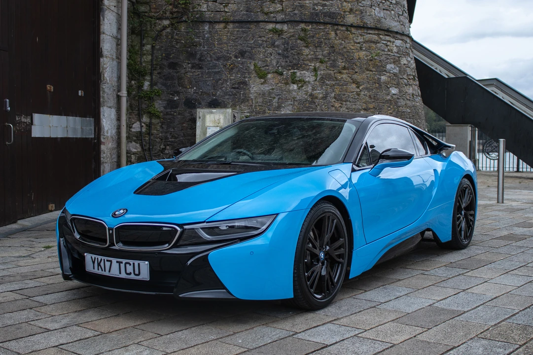 2017 BMW i8 - Image 2 of 31