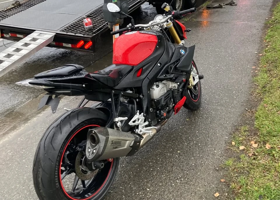 2017 BMW S1000 - Image 2 of 3