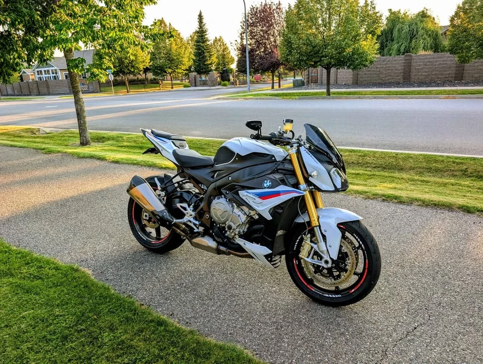 2017 BMW S1000 - Image 3 of 11